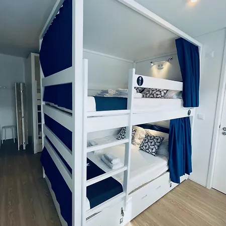Hostel Partenope And *