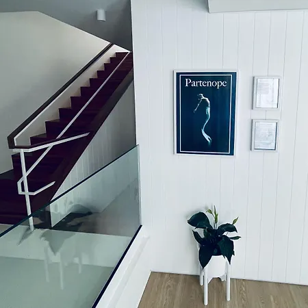 Partenope And Hostel *