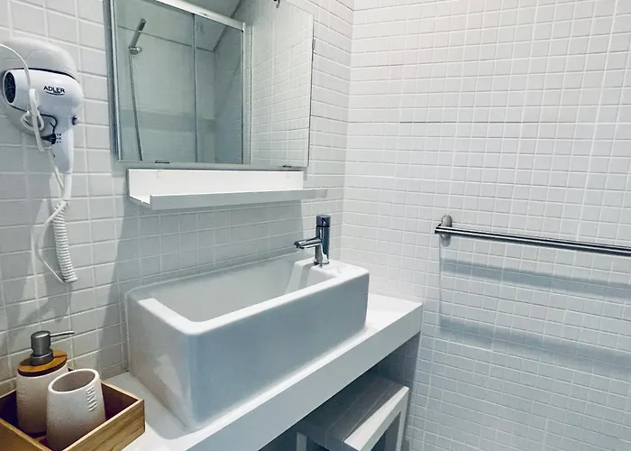 Partenope And Hostel *