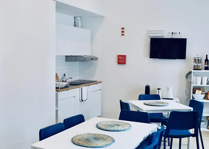 Hostel Partenope And Angra do Heroísmo