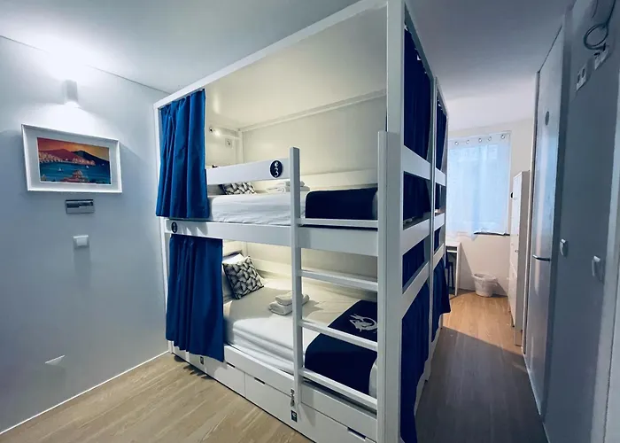 Hostel Partenope And Angra do Heroísmo