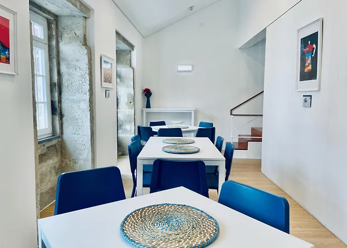 Partenope And Hostel Angra do Heroísmo