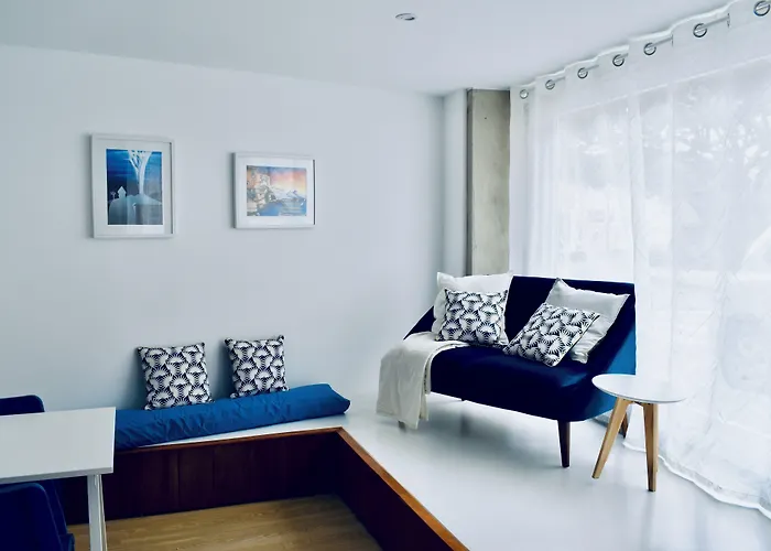 Partenope And Hostel Angra do Heroísmo