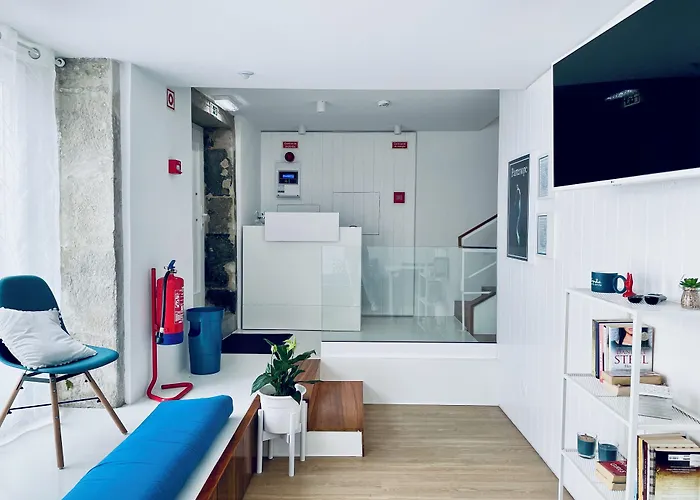 Partenope And * Angra do Heroísmo