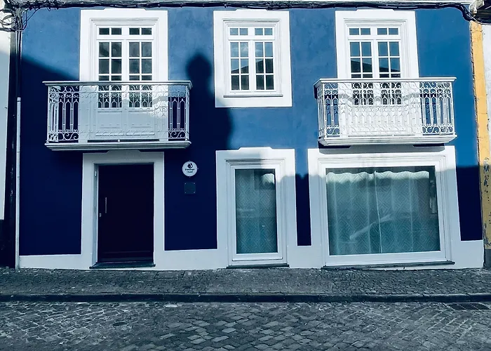 Partenope And Hostel *